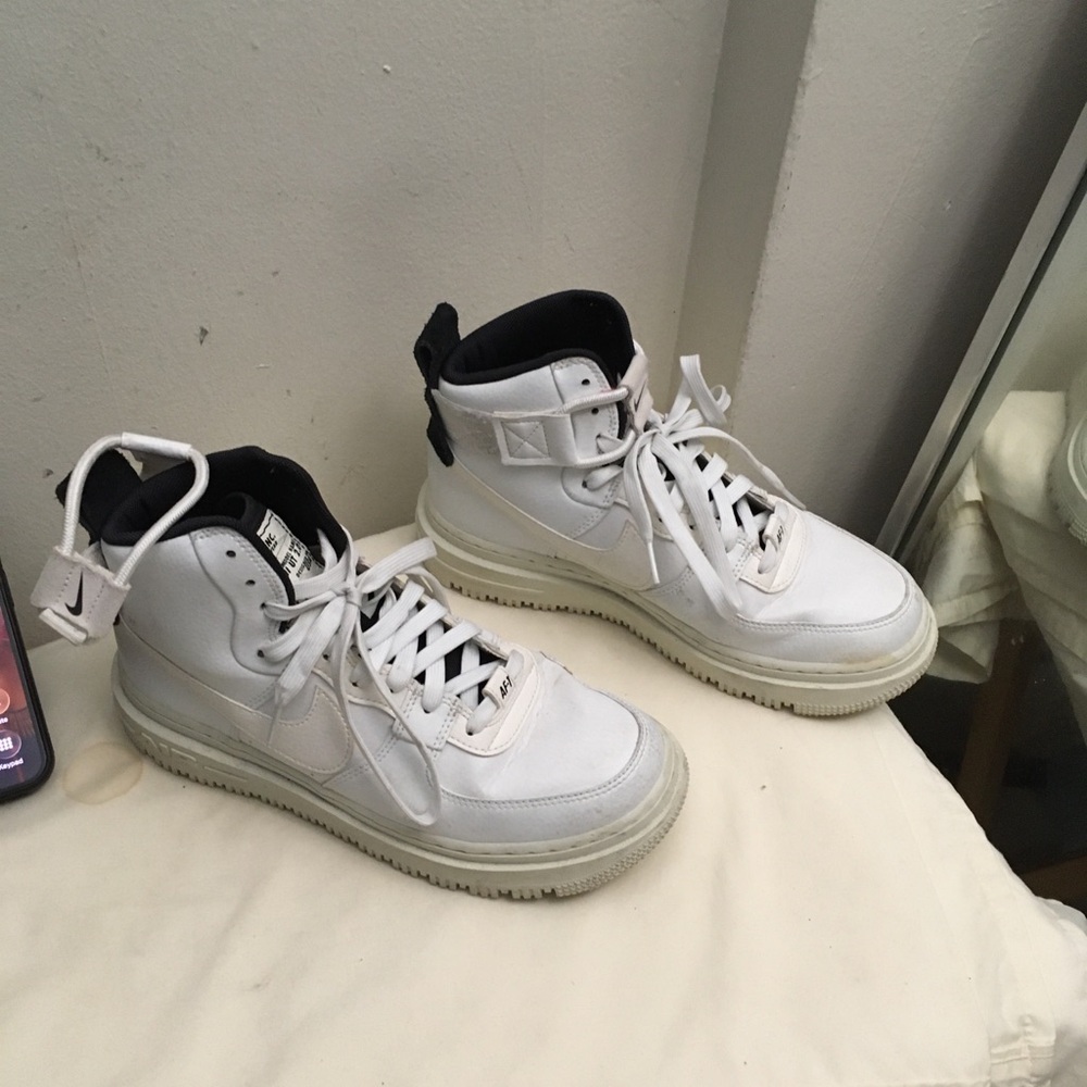 Women’s Nike AF1 Hi UT 2.0 Size 8 White